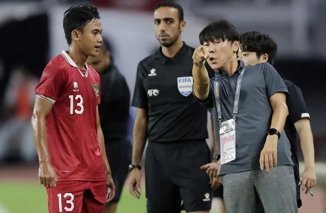 Thua liên tục, HLV Shin Tae-yong thừa nhận Indonesia chưa sẵn sàng dự U20 châu Á - Ảnh 2.