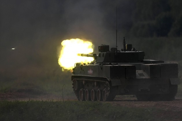 BMP-3 có thể bắn thủng M1A2 Abrams và Leopard 2A6 từ cự ly 5,5 km - Ảnh 1.