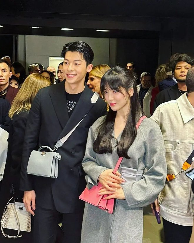  Song Hye Kyo đại náo Milan Fashion Week: Visual gây sốt khi sánh bên nam thần Hứa Quang Hán, được khán giả rần rần ủng hộ - Ảnh 14.