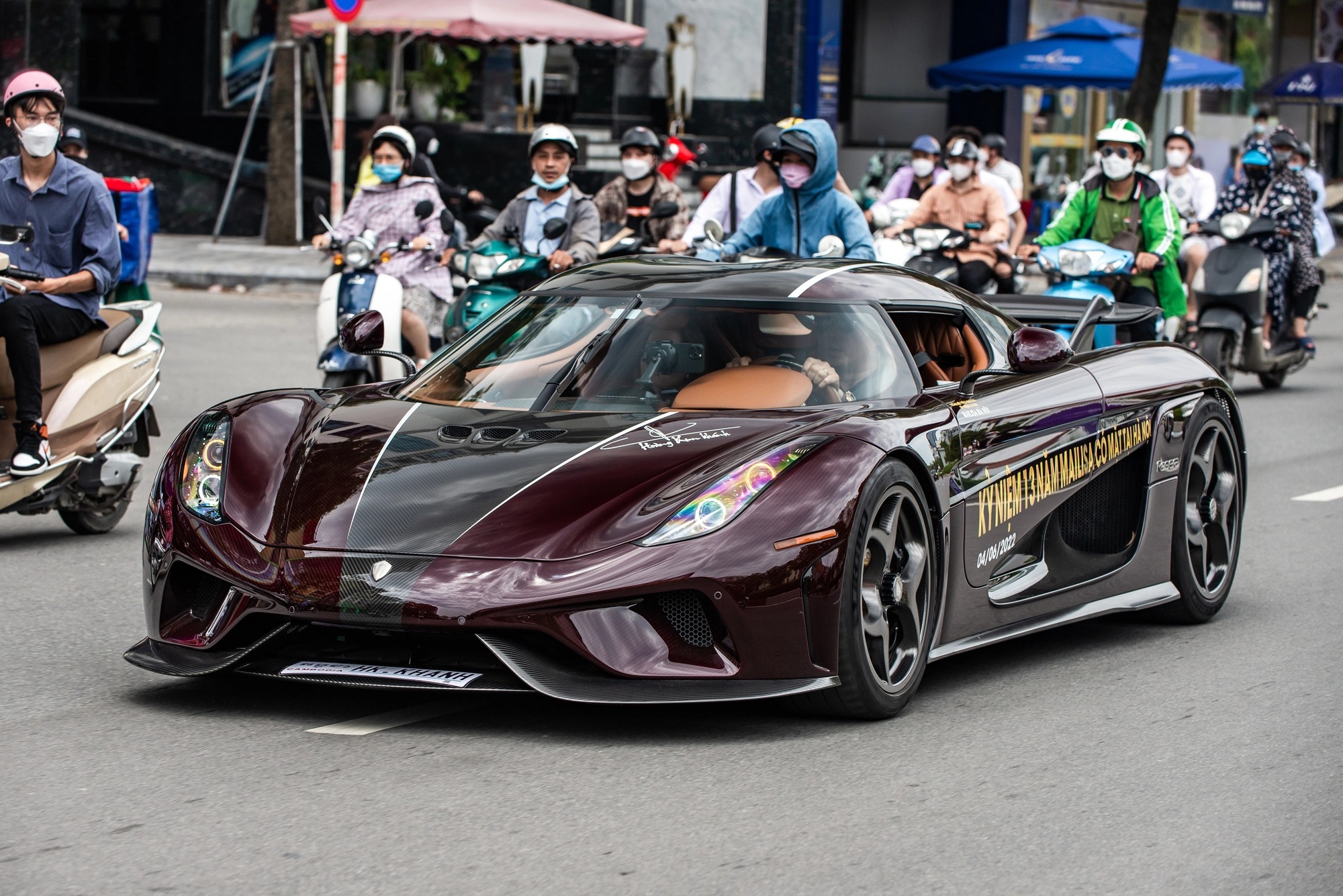 Koenigsegg Regera giá 200 tỷ của đại gia Hoàng Kim Khánh lộ tung tích sau 8 tháng: Đang sang Thụy Điển bảo dưỡng - Ảnh 1.