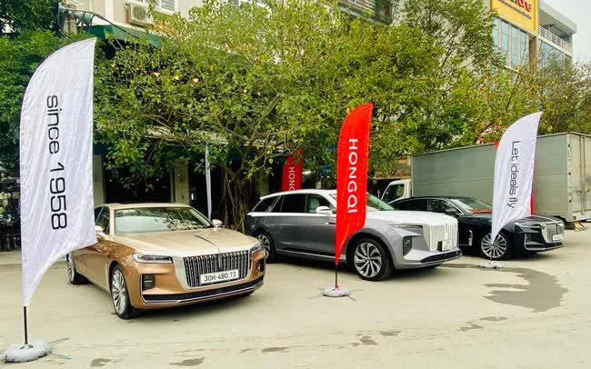 Hai xe giống Rolls-Royce giảm giá hơn nửa tỷ ở Việt Nam: Từ 1,5 tỷ đồng được trang bị đẳng cấp xe chủ tịch - Ảnh 2.