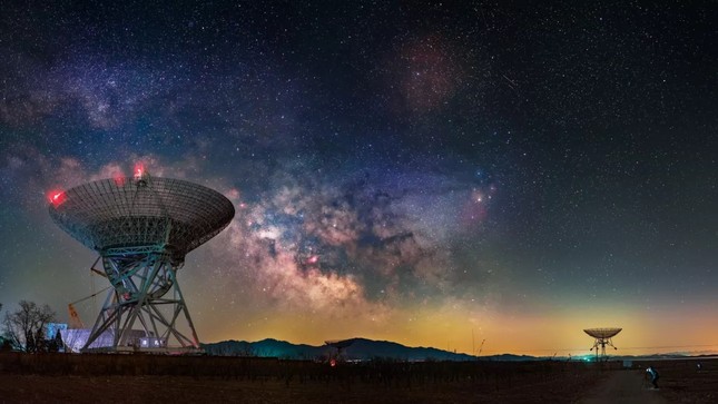 8 tín hiệu có thể của người ngoài hành tinh được phát hiện xung quanh các ngôi sao xa xôi - Ảnh 1.