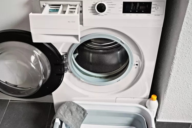 Chuyên gia mách cách loại bỏ nấm mốc khỏi máy giặt - Ảnh 2.