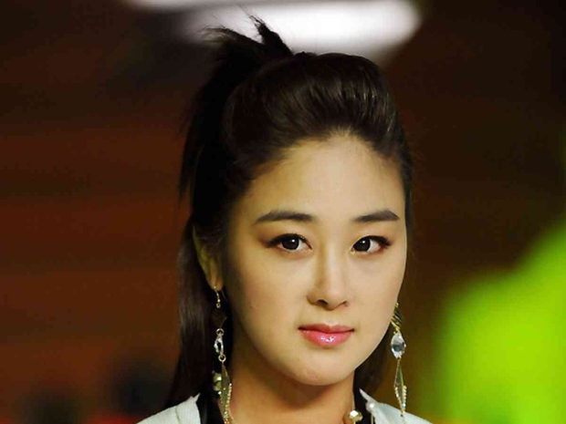 Cuộc đời đầy sóng gió và quyết định chọn Việt Nam làm nhà của Hoa hậu Hàn Quốc - Ảnh 5.