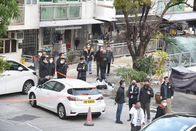 Bên trong ngôi nhà nơi xảy ra vụ án của Thái Thiên Phượng, cảnh sát vẫn nỗ lực lục soát hàng tấn rác để kiếm bằng chứng - Ảnh 6.
