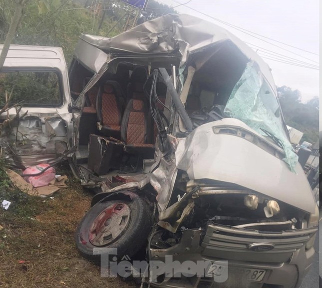 Tai nạn giao thông nghiêm trọng ở Lạng Sơn, nhiều người thương vong - Ảnh 1.