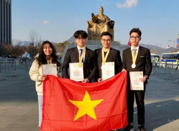 Học sinh Trường THPT chuyên Lê Hồng Phong đoạt Huy chương Vàng Olympic Phát minh và Sáng tạo Thế giới WICO năm 2023 - Ảnh 1.