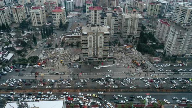 Clip: Khoảnh khắc kinh hoàng do trận động đất lịch sử tại Thổ Nhĩ Kỳ và Syria gây ra khiến gần 4.000 người thiệt mạng - Ảnh 7.