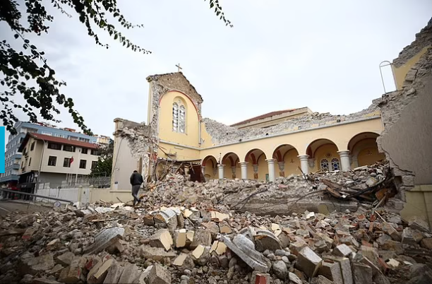 Chùm ảnh chứng minh mức độ tàn phá khủng khiếp của động đất ở Thổ Nhĩ Kỳ: Di tích lịch sử ngàn năm tuổi bị san phẳng trong chốc lát - Ảnh 9.