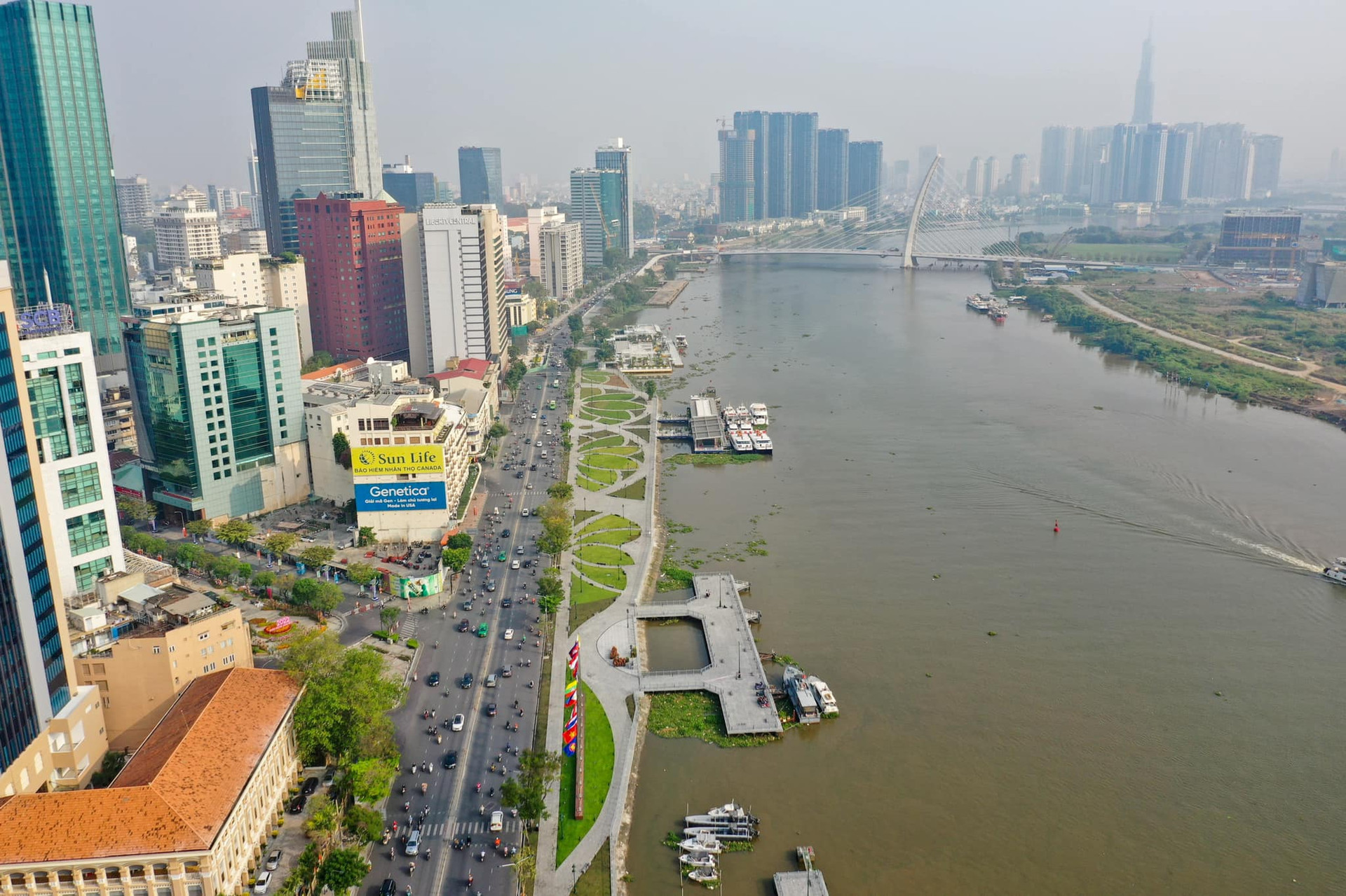 Các ngân hàng lớn thống nhất giảm lãi suất huy động: Liệu lãi suất cho vay bất động sản thực tế có hạ? - Ảnh 1.