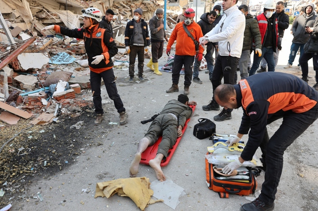 Câu chuyện đau lòng về người đàn ông mất cả gia đình trong động đất ở Thổ Nhĩ Kỳ - Ảnh 4.