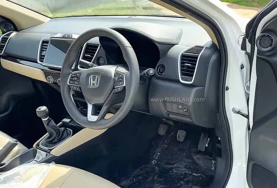 Honda City 2023 lần đầu lộ diện ngoài đời thực: Có cửa sổ trời, màn hình to sau vô-lăng, về Việt Nam sẽ làm khó Vios - Ảnh 7.