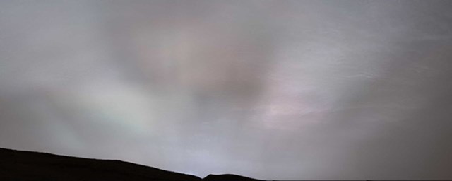 Robot Curiosity của NASA chụp ảnh những tia sáng Mặt Trời trên sao Hỏa - Ảnh 1.