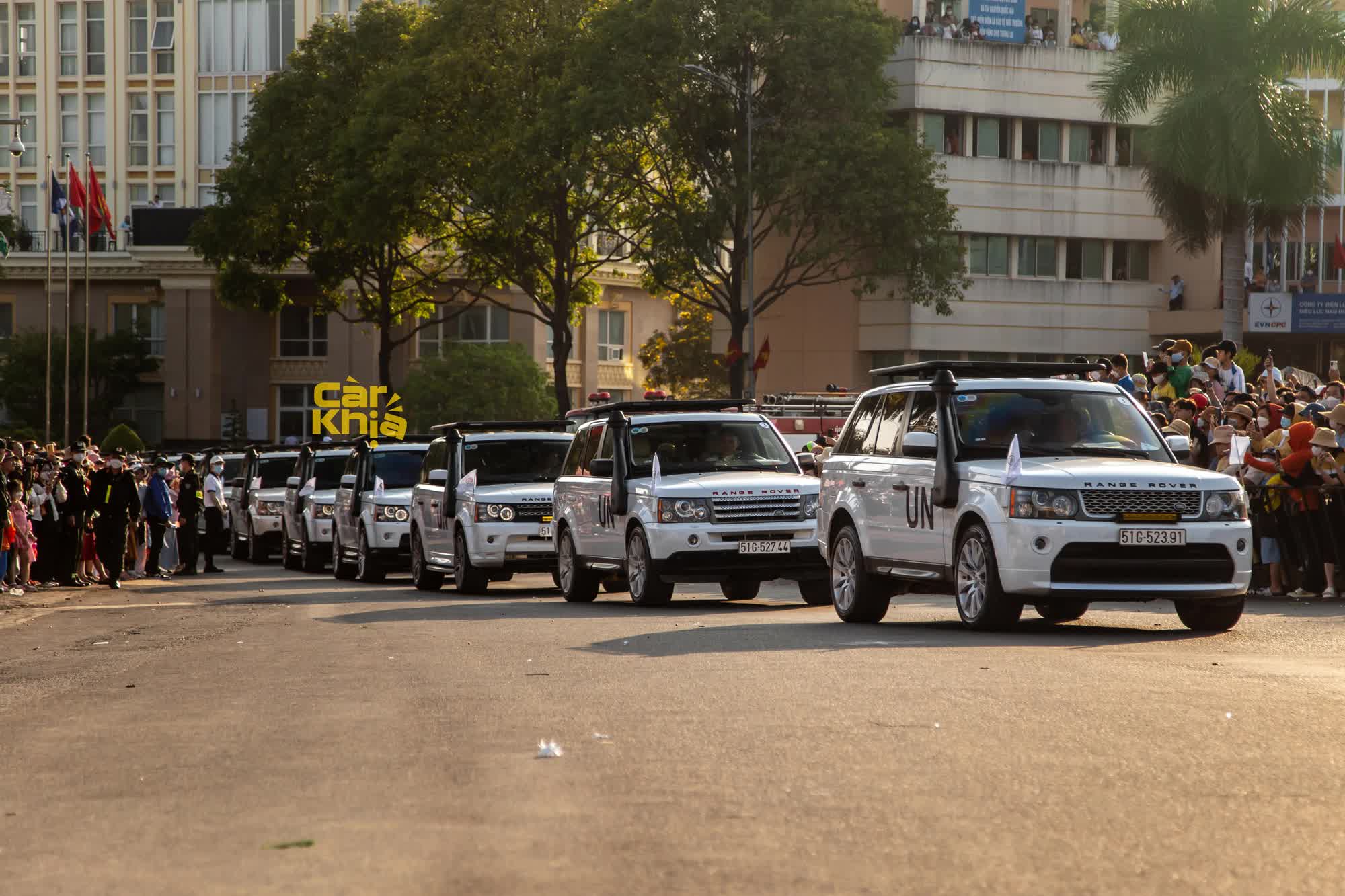 Đưa dàn SUV trăm tỷ đi lễ hội, ông Đặng Lê Nguyên Vũ giải thích: ‘Mang siêu xe sẽ khiến nhiều người hiểu nhầm’ - Ảnh 1.