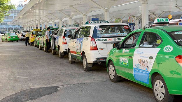 Bức tranh thị trường taxi Việt ra sao trước khi ‘tân binh’ 3.000 tỷ của ông Phạm Nhật Vượng gia nhập? - Ảnh 1.