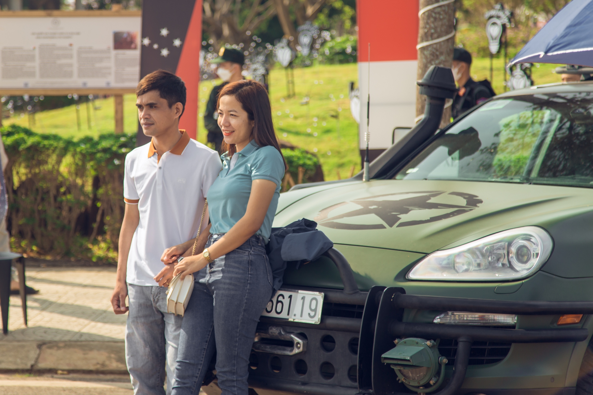 Đưa dàn SUV trăm tỷ đi lễ hội, ông Đặng Lê Nguyên Vũ giải thích: ‘Mang siêu xe sẽ khiến nhiều người hiểu nhầm’ - Ảnh 9.