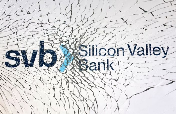 Ngân hàng SVB phá sản, hàng loạt công ty công nghệ lao đao: Người bị treo cả tỷ USD, kẻ không thể thanh toán cho người dùng - Ảnh 1.