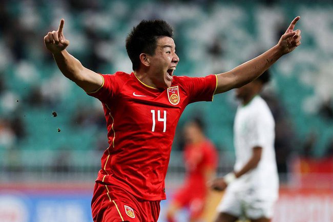 Người hùng U20 Trung Quốc bị đối xử phũ phàng sau chiến tích ở giải châu Á - Ảnh 1.