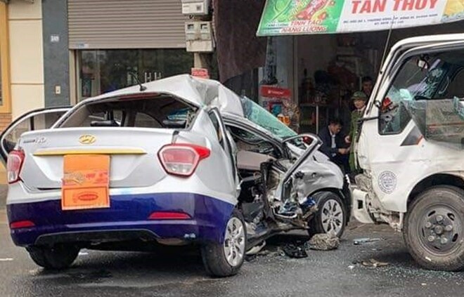 Tai nạn liên hoàn khiến 4 người thương vong ở Quảng Ninh - Ảnh 1.