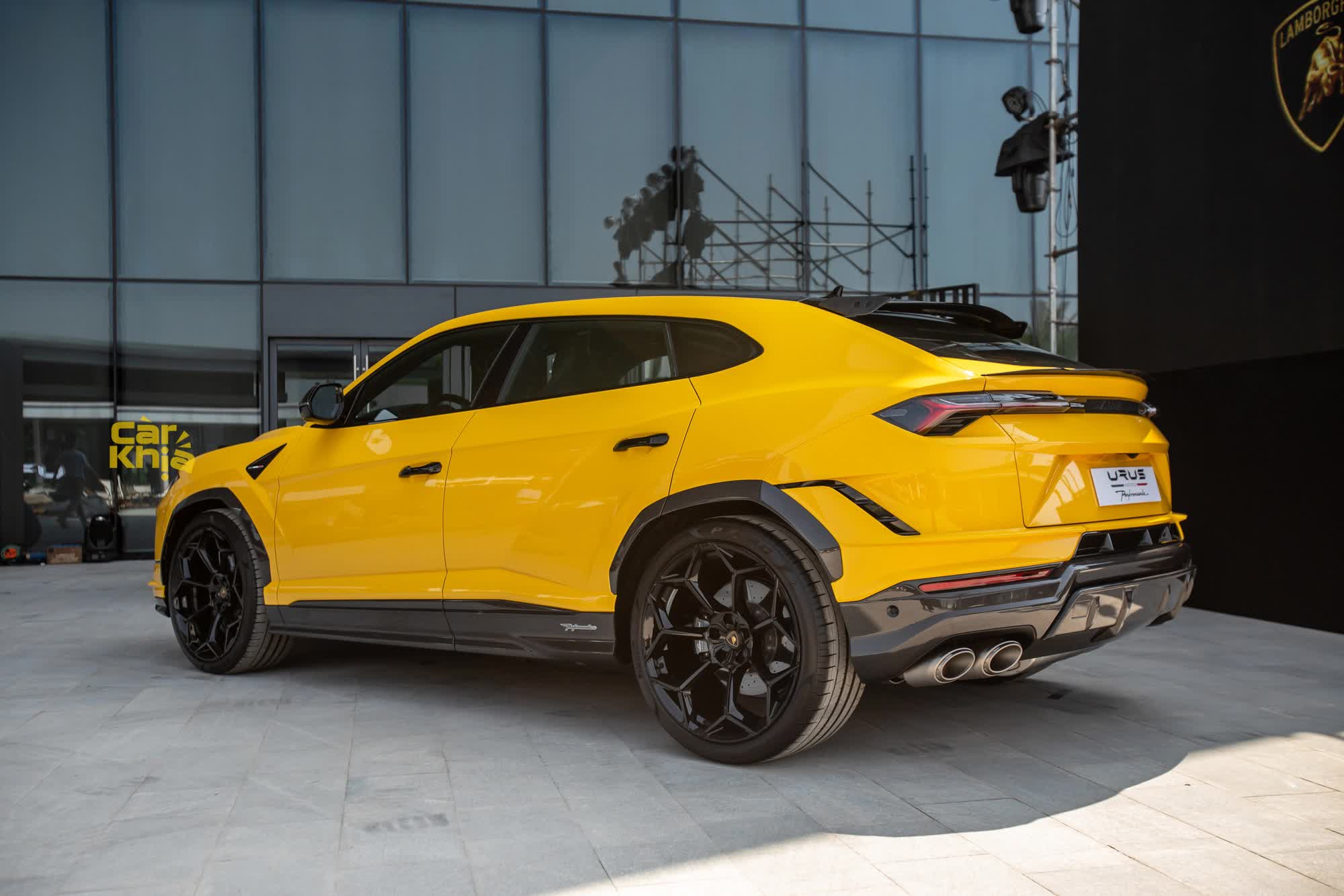 Lamborghini Urus Performante chính hãng ra mắt Việt Nam: Giá 16,5 tỷ đồng chưa tính option, đã có đại gia chịu chi mua chiếc đầu tiên - Ảnh 3.