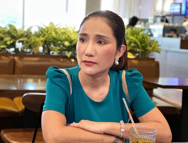 Toàn cảnh Cát Tường đăng đàn kể lý do rời ‘Bạn muốn hẹn hò’, nhắc cả sự rạn nứt với Quyền Linh
