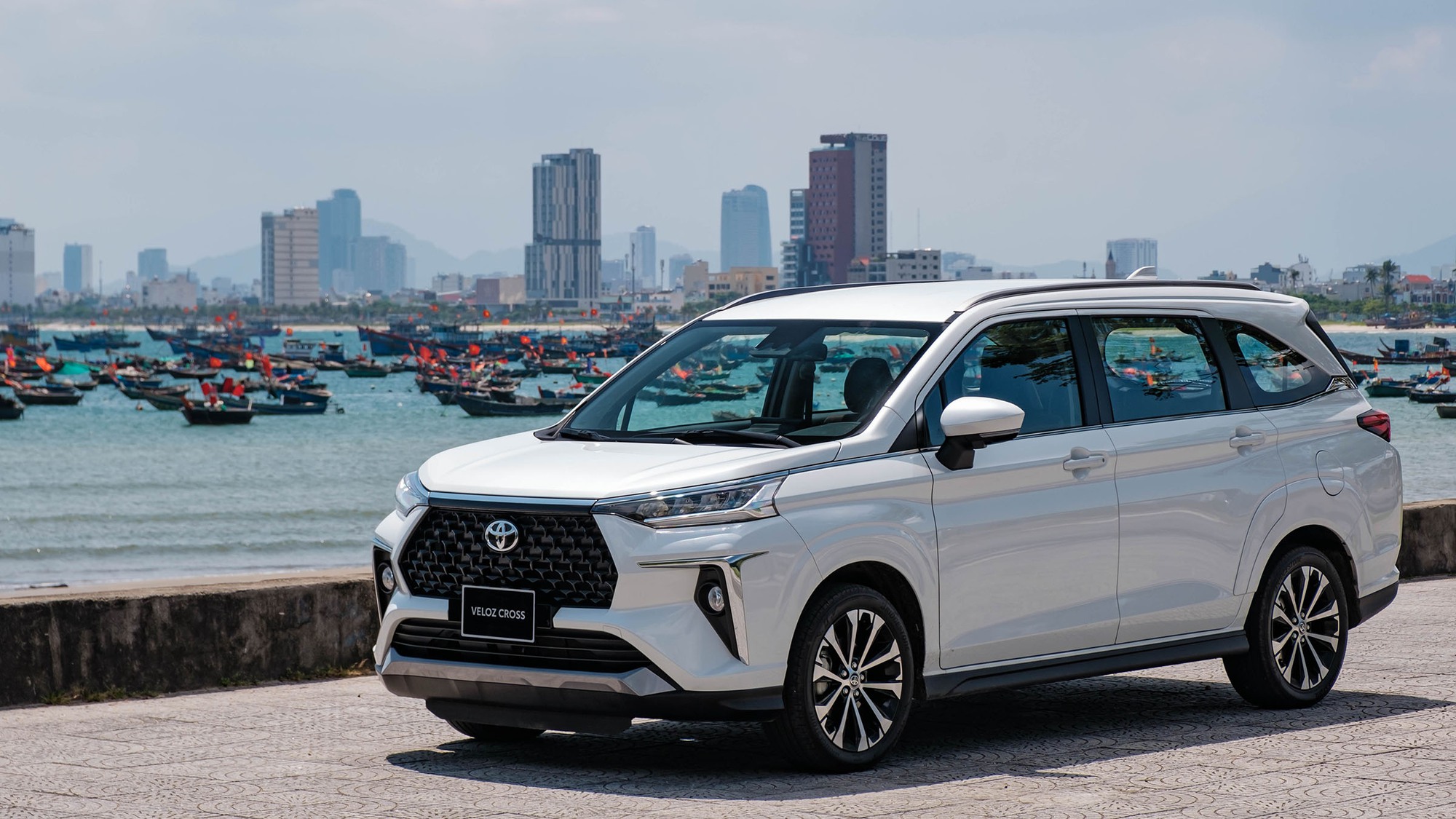 Bảng giá xe Toyota tháng 3: Veloz Cross được ưu đãi hơn 30 triệu đồng - Ảnh 1.