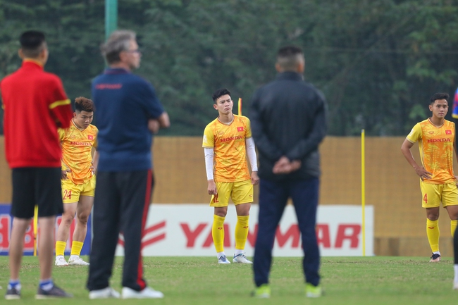 Sau 2 chiếc thìa bạc dành cho thầy Park, HLV Troussier sẽ nếm mùi trái đắng SEA Games? - Ảnh 3.