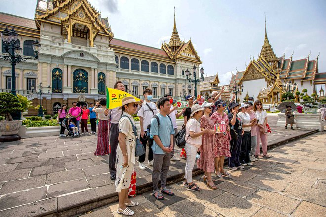 Khách Trung Quốc trở lại, Thái Lan mừng 1 lo 10: Lợi nhuận khổng lồ bị hút sạch vào tay thế lực ngầm - Ảnh 1.