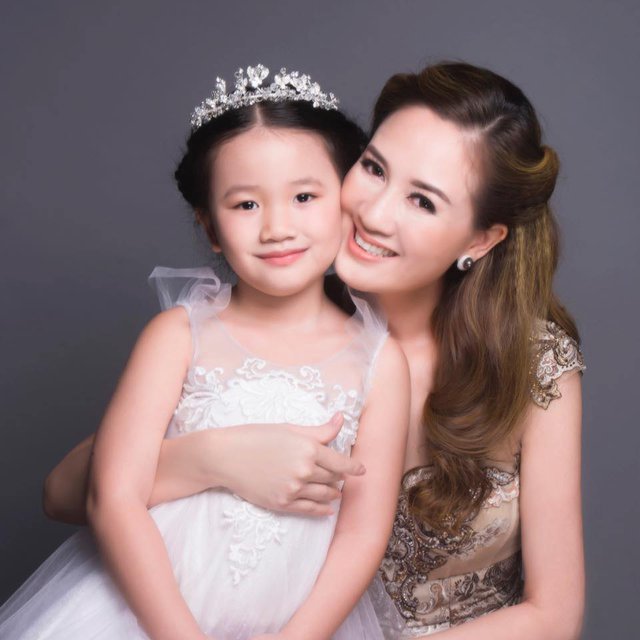 Cuộc sống của Hoa hậu Đàm Lưu Ly sau 28 năm đăng quang: 50 vẫn trẻ đẹp, không muốn nói tới hôn nhân - Ảnh 7.