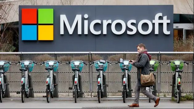 Đuổi việc 10.000 lao động, Microsoft vẫn là nơi làm việc tốt nhất thế giới - Ảnh 1.