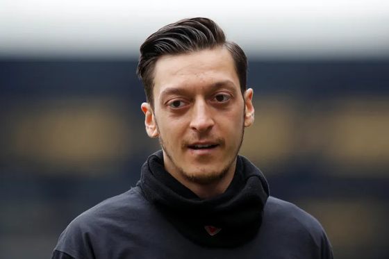 Dấu ấn không thể phai mờ của Vua kiến tạo Mesut Ozil - Ảnh 1.