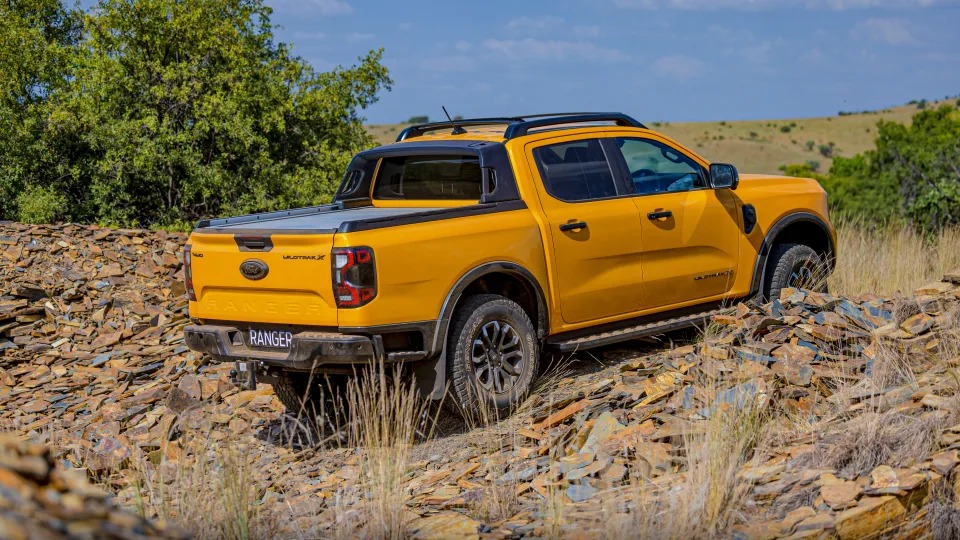 Ford Ranger lại thêm phiên bản mới: Giá cao hơn Wildtrak, sắp bán ở Việt Nam với tên gọi khác - Ảnh 8.