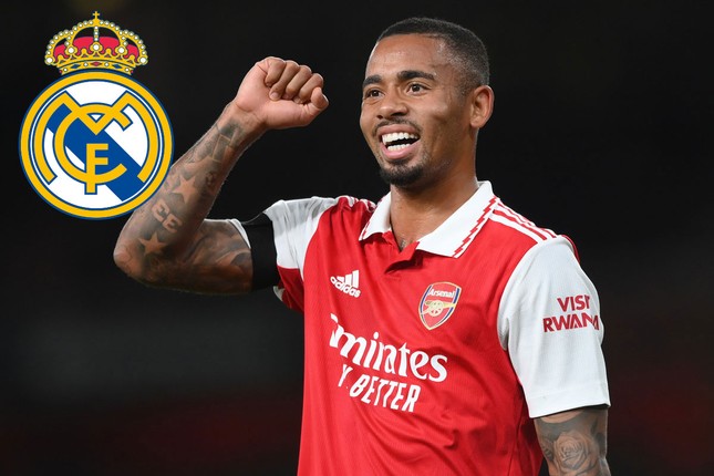 Real nhắm Gabriel Jesus thay Benzema - Ảnh 1.