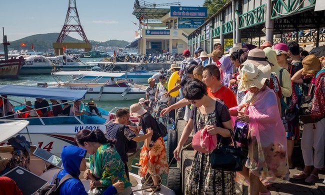 Du khách Trung Quốc nói không đủ tiền đi Thái Lan, thời cơ của du lịch Việt Nam đã đến - Ảnh 1.