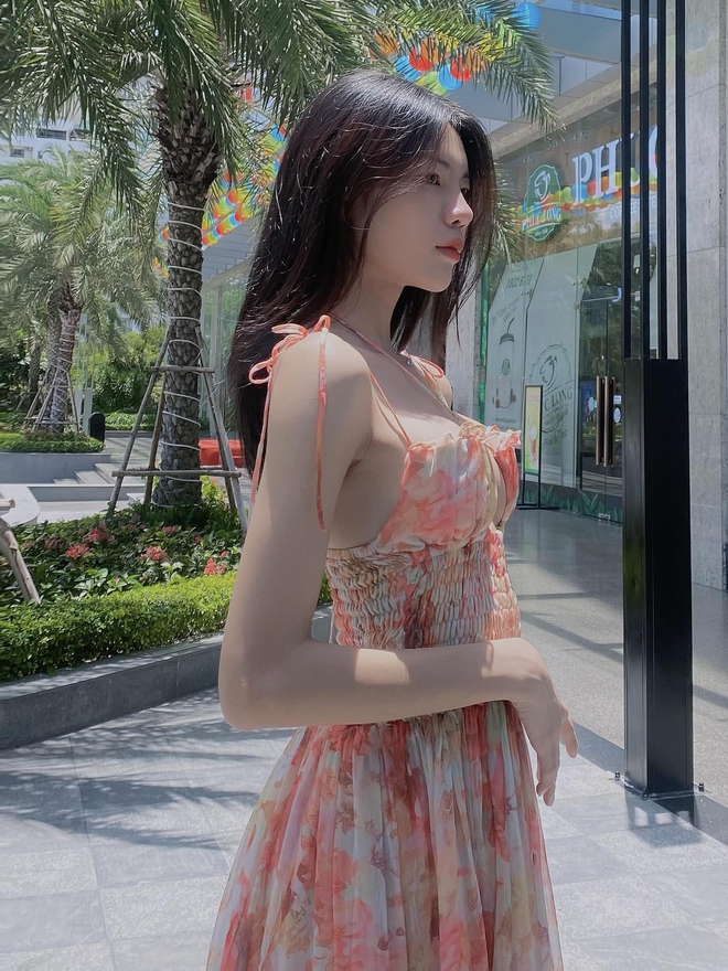 Body cực “mlem” của Nguyễn Tường San - cô gái 18 tuổi gây sốt cuộc thi Hoa hậu chuyển giới - Ảnh 8.