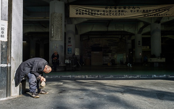 Khu ổ chuột bi thương ở Nhật Bản, nơi người dân đến để bốc hơi khỏi cuộc đời - Ảnh 1.