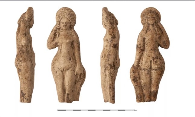 Tìm thấy tượng thần Vệ nữ khỏa thân và các đồ tạo tác ở Pháp - Ảnh 1.
