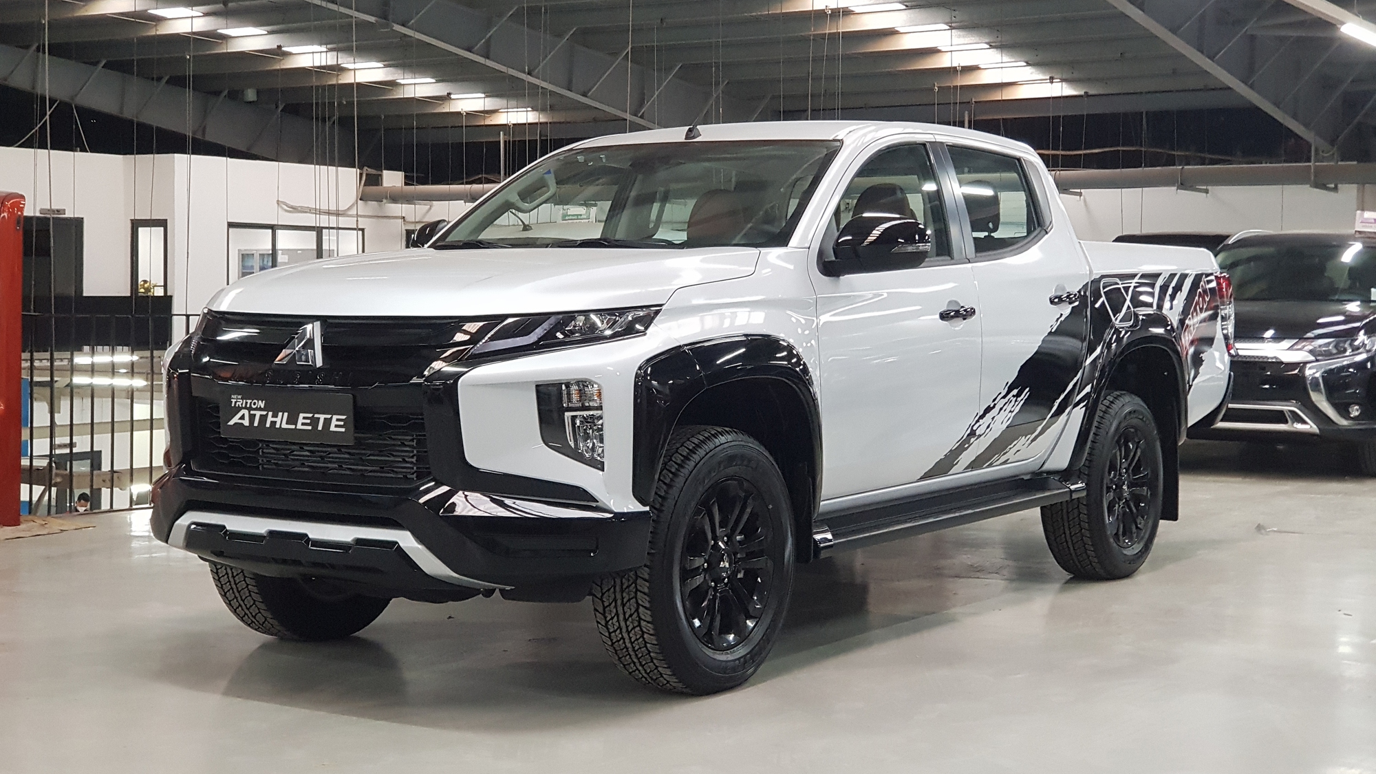 Bảng giá xe Mitsubishi tháng 3: Mitsubishi Triton được ưu đãi 50% lệ phí trước bạ - Ảnh 1.