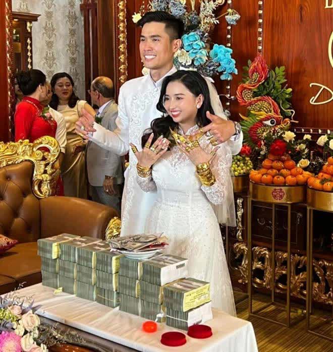 Những đám cưới hoành tráng nhưng kiệm vàng của người giàu Việt: Liệu càng vương giả, họ càng ít phô trương? - Ảnh 12.
