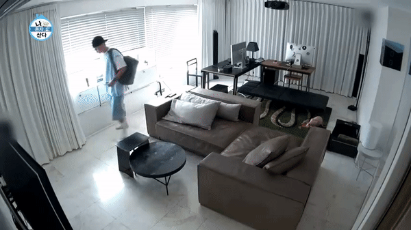 “Ảnh đế” Yoo Ah In có nhiều biểu hiện không bình thường trong buổi phỏng vấn hồi năm 2021?