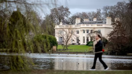 Ngôi biệt thự giữa lòng thủ đô nước Anh bị bắt nợ, sắp có thương vụ mua bán nhà khủng nhất lịch sử London - Ảnh 1. Ngôi biệt thự giữa lòng thủ đô nước Anh bị bắt nợ, sắp có thương vụ mua bán nhà khủng nhất lịch sử London - Ảnh 1.