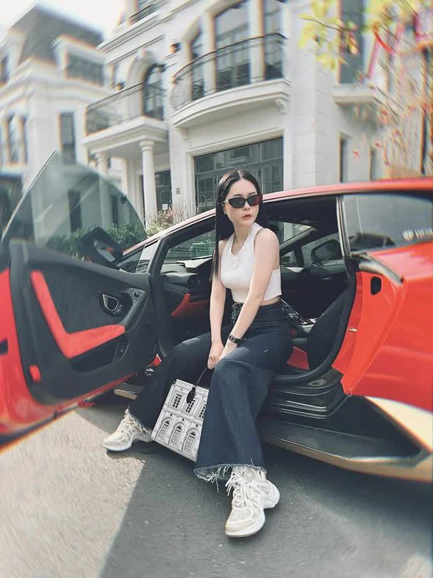 Đoàn Di Băng tuyên bố mua bất cứ thứ gì con thích để “không vì một cái túi mà đánh mất giá trị”, dân tình hỏi ngược: Lỡ phá sản, con chỉ biết ỷ lại thì sao?