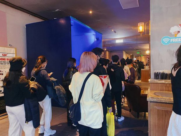 Sau vụ việc của Trấn Thành, cách cư xử và loạt quy tắc tại rạp phim được các bạn trẻ suy ngẫm