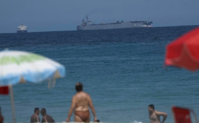 Iran đưa hai tàu chiến cập cảng Brazil để thách thức Mỹ - Ảnh 1.