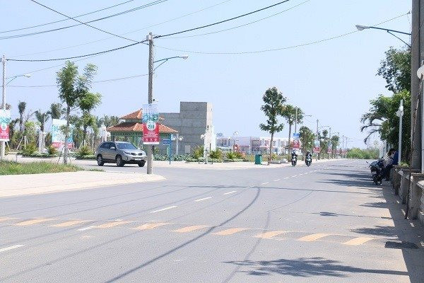 Liên tục bán cắt lỗ, giá bất động sản các tỉnh phía Nam đã giảm bao nhiêu trong 2 tháng qua? - Ảnh 2. Liên tục bán cắt lỗ, giá bất động sản các tỉnh phía Nam đã giảm bao nhiêu trong 2 tháng qua? - Ảnh 2.