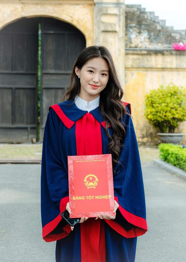 Con gái “Hoa khôi bóng chuyền” Kim Huệ: 15 tuổi đã ra dáng mỹ nhân, thành tích thể thao đáng ngưỡng mộ - Ảnh 1. Con gái “Hoa khôi bóng chuyền” Kim Huệ: 15 tuổi đã ra dáng mỹ nhân, thành tích thể thao đáng ngưỡng mộ - Ảnh 1.