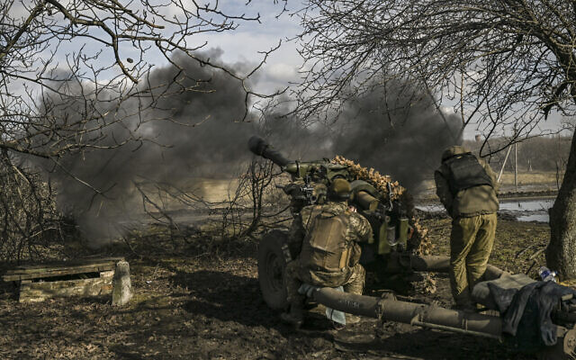 ISW: Ukraine có thể đang tiến hành rút quân hạn chế ở phía đông Bakhmut - Ảnh 1.