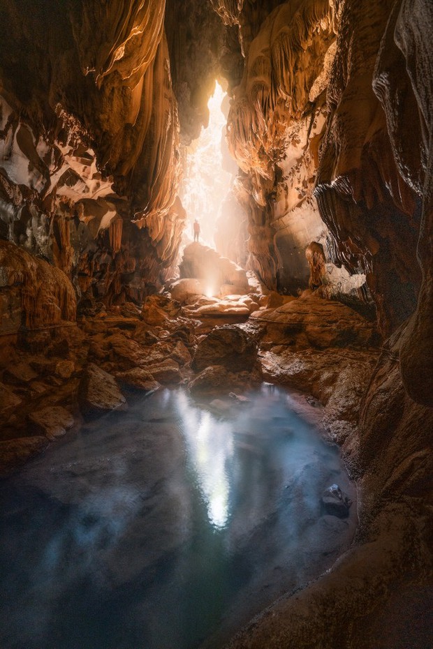  Cảnh đẹp siêu thực như thế giới khác trong hang động mới ở Quảng Bình - Ảnh 2.