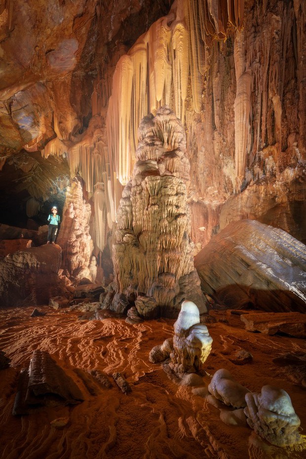  Cảnh đẹp siêu thực như thế giới khác trong hang động mới ở Quảng Bình - Ảnh 4.