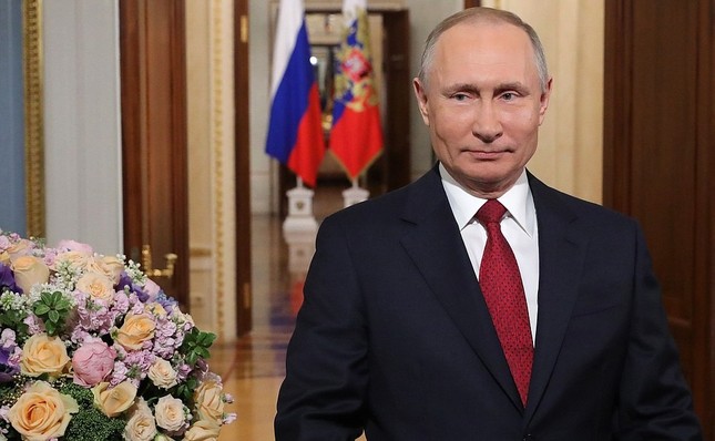 Tổng thống Putin: Những chiến binh gan dạ nhất cũng kinh ngạc trước sự quả cảm của phụ nữ Nga - Ảnh 1.